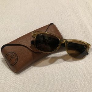 Ray-Ban Polarized RB2132 New Wayfarer Bicolor